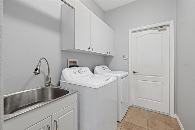 4046 GREEN TREE AVENUE, Sarasota, FL 34233