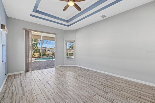 4046 GREEN TREE AVENUE, Sarasota, FL 34233