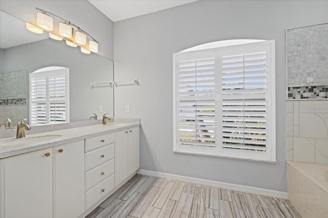 4046 GREEN TREE AVENUE, Sarasota, FL 34233