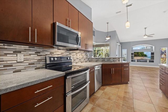 4046 GREEN TREE AVENUE, Sarasota, FL 34233