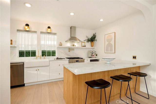 800 N N Formosa, Los Angeles, CA 90046