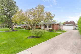 2232 Covert Road, Glenview, IL 60025
