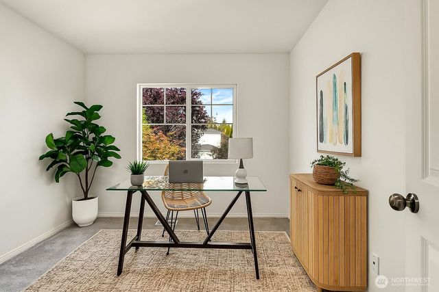 24241 SE 10th Place, Sammamish, WA 98075