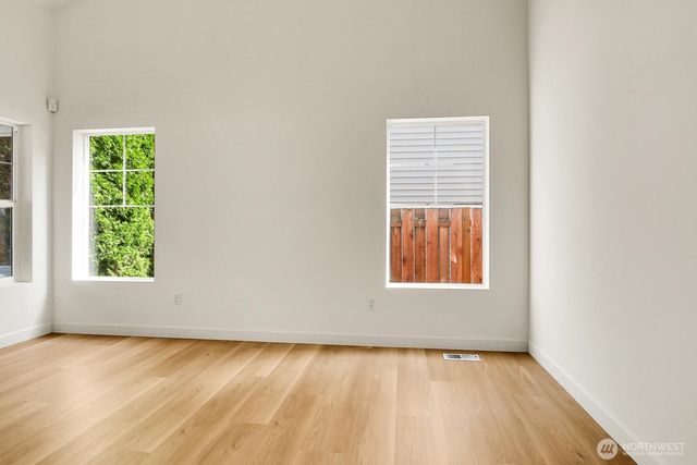 24241 SE 10th Place, Sammamish, WA 98075