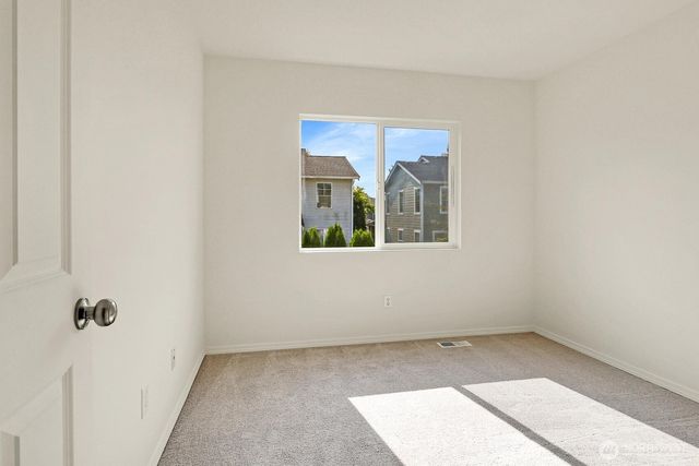 24241 SE 10th Place, Sammamish, WA 98075