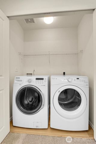 24241 SE 10th Place, Sammamish, WA 98075