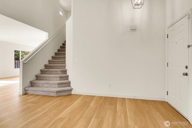 24241 SE 10th Place, Sammamish, WA 98075