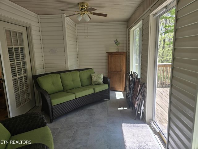 106 Lafayette Point, Crossville, TN 38558