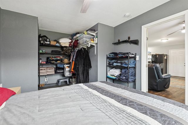 239 Fishermans Trail, Huntsville, TX 77320