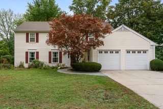 2067 BUTTERNUT Lane, Northbrook, IL 60062