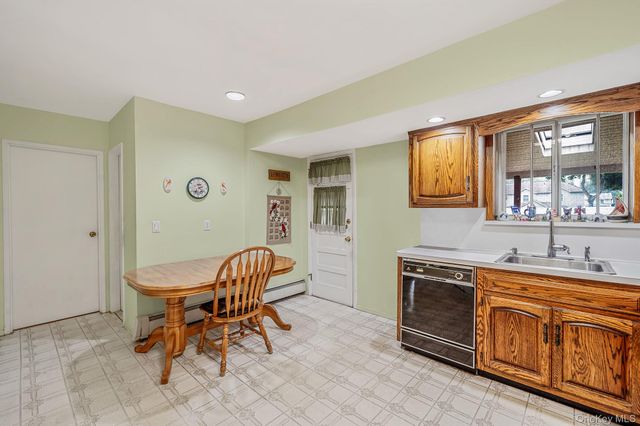 15 Buhl Lane, East Northport, NY 11731