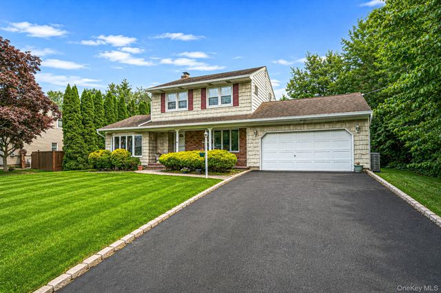 15 Buhl Lane, East Northport, NY 11731