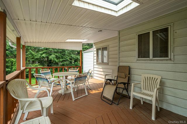 15 Buhl Lane, East Northport, NY 11731