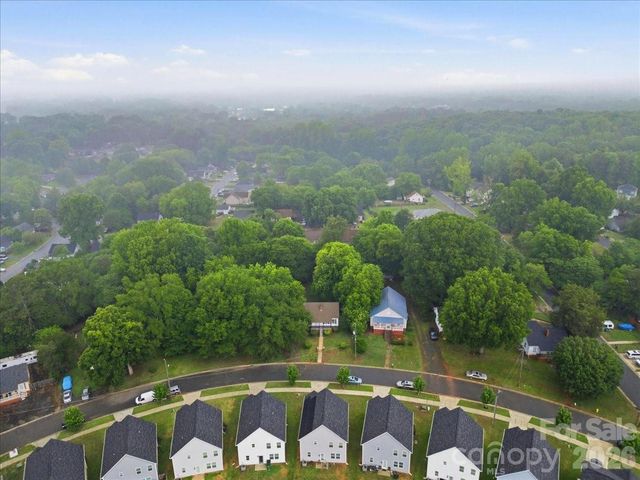 8512 Colgate Circle, Charlotte, NC 28214
