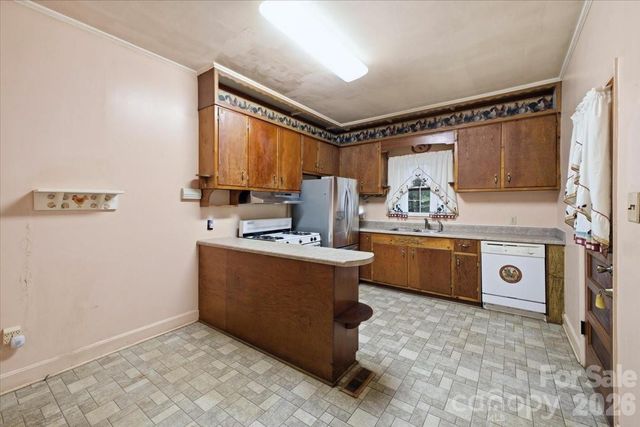 8512 Colgate Circle, Charlotte, NC 28214