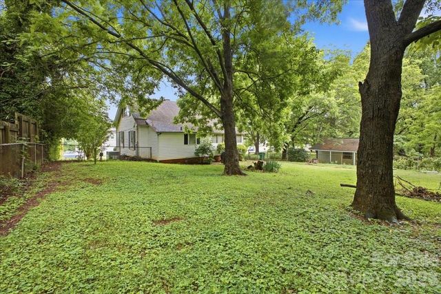 8512 Colgate Circle, Charlotte, NC 28214