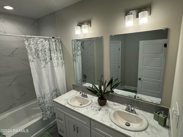 125 Gadwall Drive, Youngsville, LA 70592