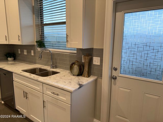 125 Gadwall Drive, Youngsville, LA 70592