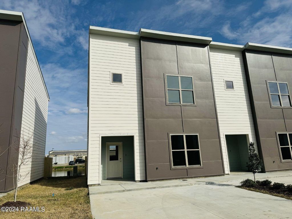 125 Gadwall Drive, Youngsville, LA 70592