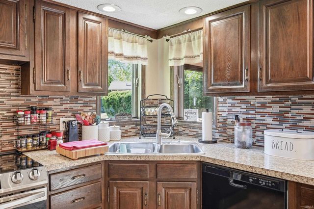 4804 N Camelot Drive, Muncie, IN 47304