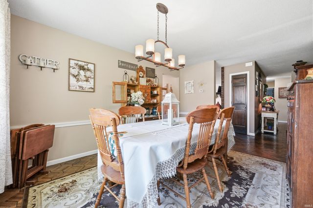4804 N Camelot Drive, Muncie, IN 47304