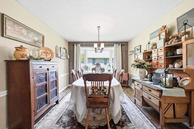4804 N Camelot Drive, Muncie, IN 47304