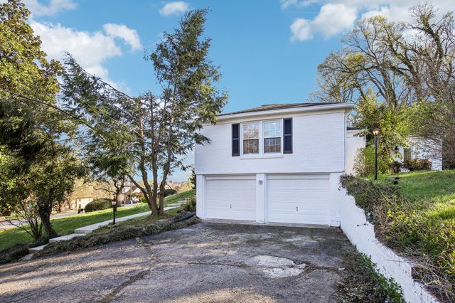 114 Fairview Dr, Mount Pleasant, TN 38474