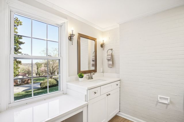 114 Fairview Dr, Mount Pleasant, TN 38474