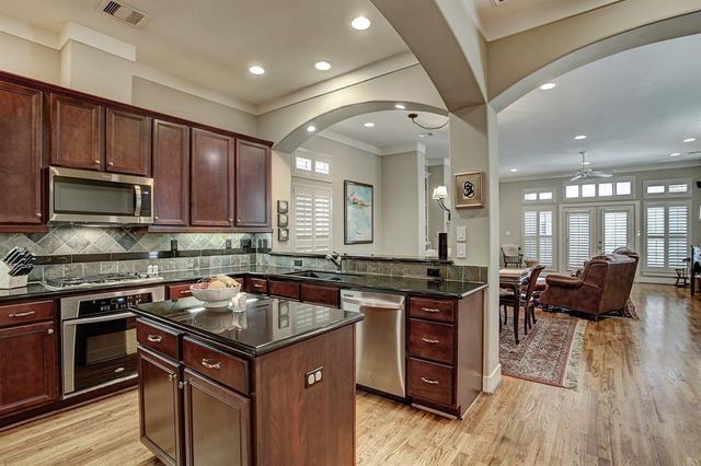 246 Detering Street, Houston, TX 77007