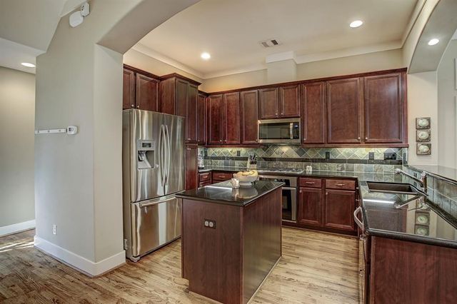 246 Detering Street, Houston, TX 77007