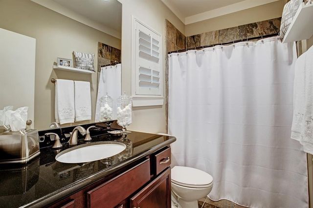 246 Detering Street, Houston, TX 77007