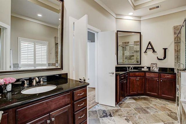 246 Detering Street, Houston, TX 77007