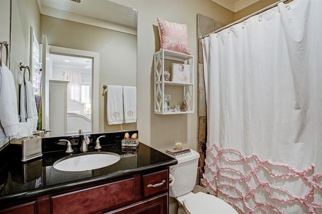 246 Detering Street, Houston, TX 77007