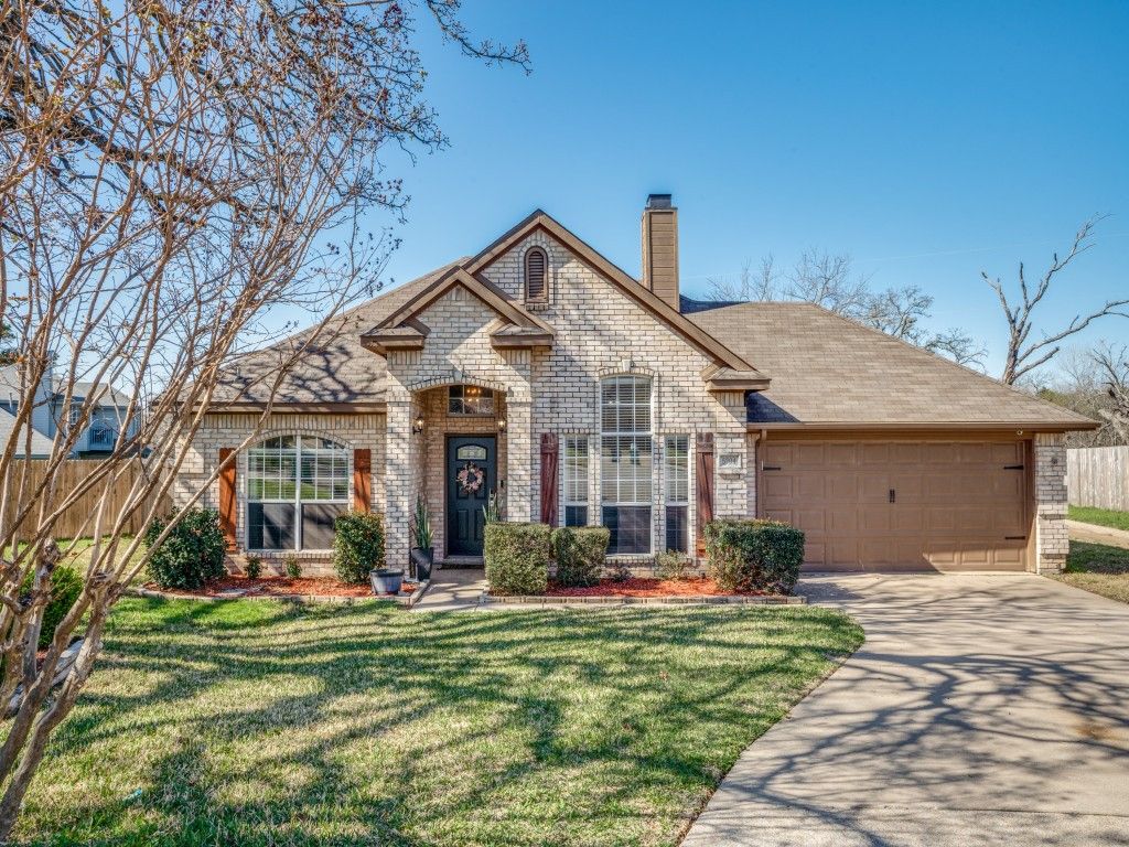 5204 Gaelic Court, Denton, TX 76208