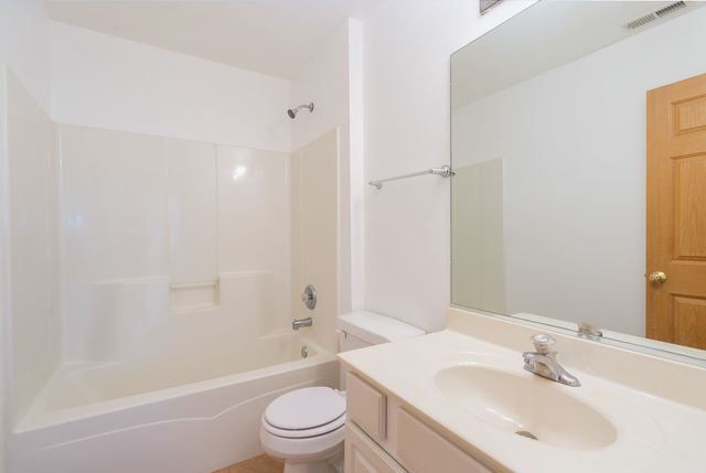 24038 W Walnut Circle 24038, Plainfield, IL 60585