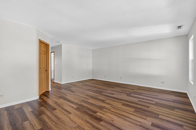 24038 W Walnut Circle 24038, Plainfield, IL 60585