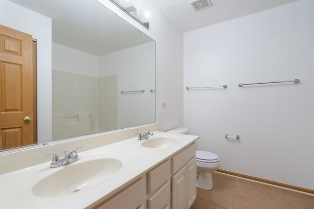 24038 W Walnut Circle 24038, Plainfield, IL 60585