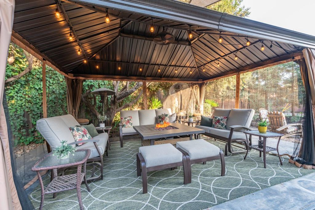 Image 44 of property listing at 1069 W Mesa Court, Fresno, CA 93711