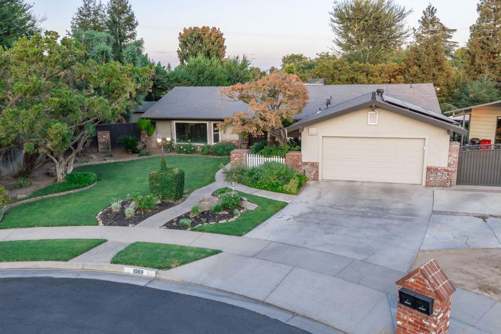 Image 66 of property listing at 1069 W Mesa Court, Fresno, CA 93711