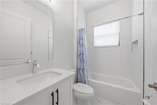 20326 Fair Oak LN, Estero, FL 33928