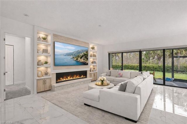 20326 Fair Oak LN, Estero, FL 33928