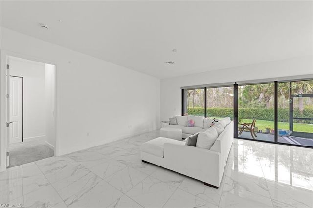 20326 Fair Oak LN, Estero, FL 33928