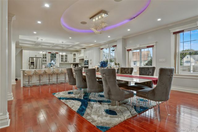 19319 109th Road, Saint Albans, NY 11412