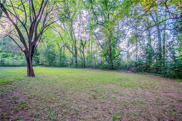 2576 Brentwood Road, Decatur, GA 30032