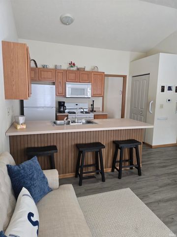 51830 Bittersweet Road, Granger, IN 46530