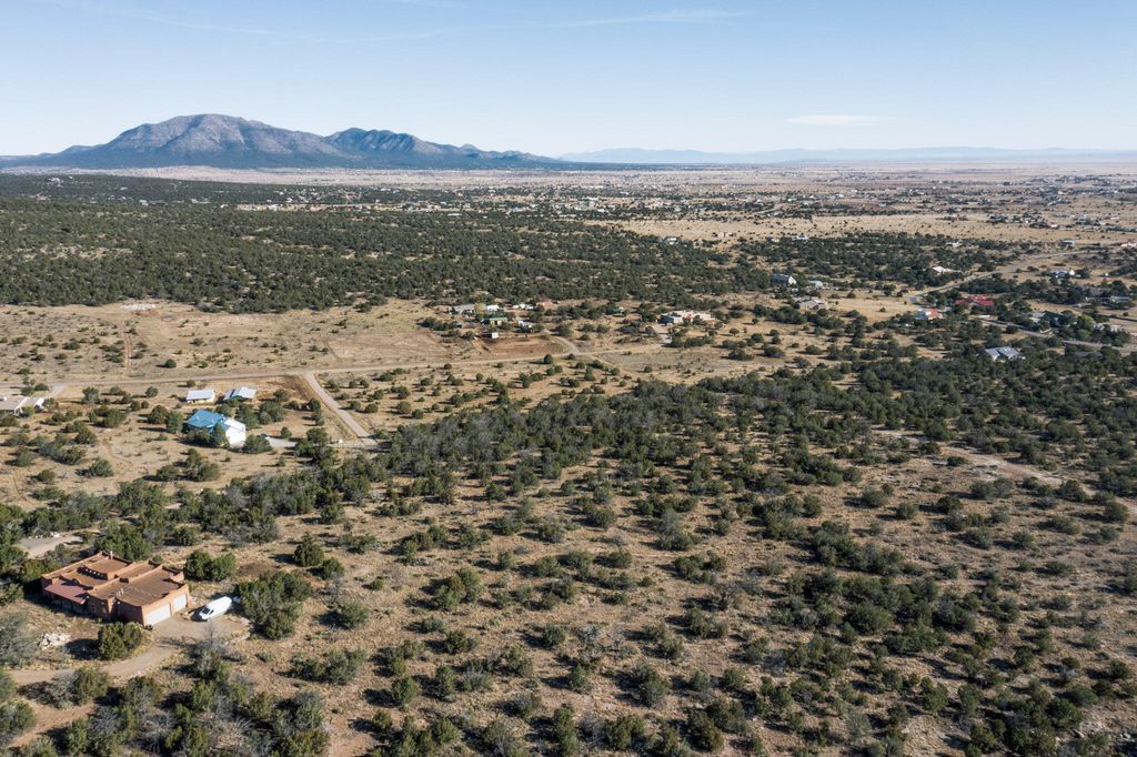 Image 10 of property listing at 71 Sunset Boulevard, Edgewood, NM 87015
