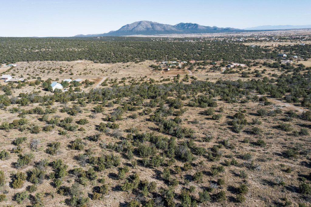Image 15 of property listing at 71 Sunset Boulevard, Edgewood, NM 87015