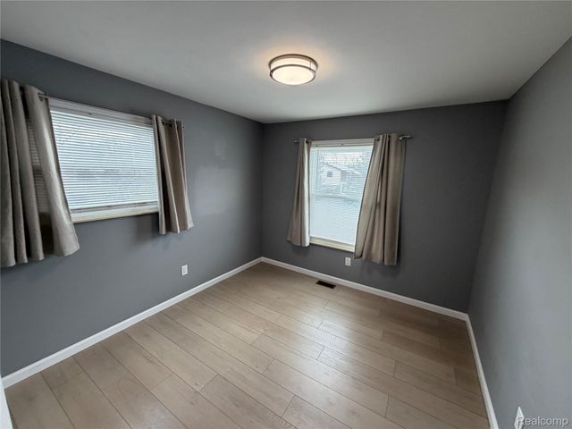 115 Linhart Street, Novi, MI 48377