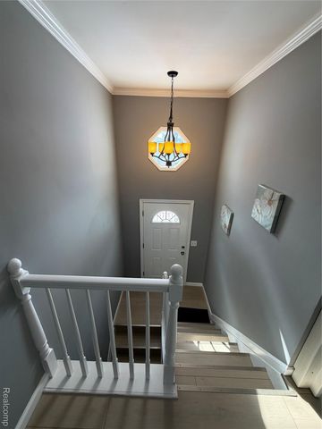 115 Linhart Street, Novi, MI 48377