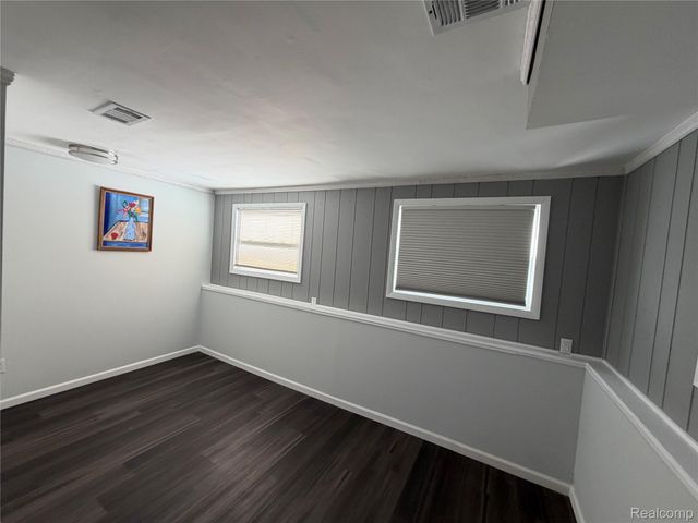 115 Linhart Street, Novi, MI 48377